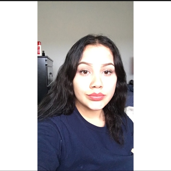 Meet your Posher, Itzel - Picture 1 of 1